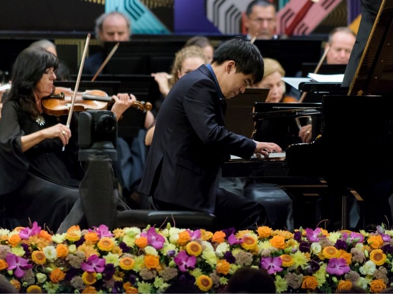 The Franz Liszt Chamber Orchestra offered the winner of the Franz Liszt International Piano Competition an opportunity to perform