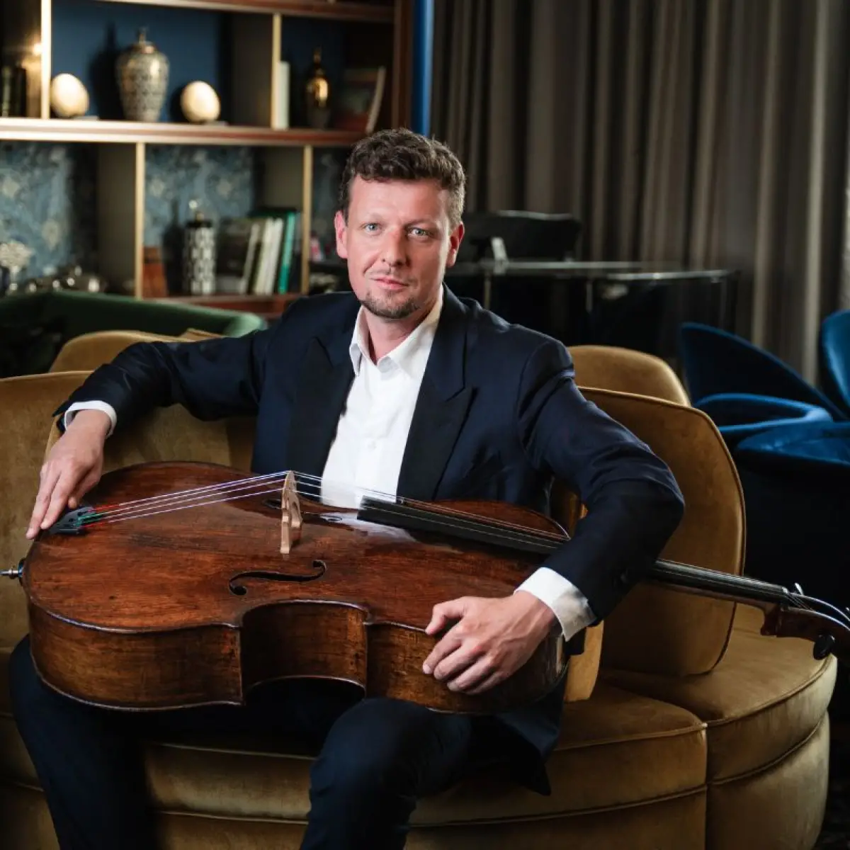 Várdai István - művészeti vezető Várdai István - művészeti vezető