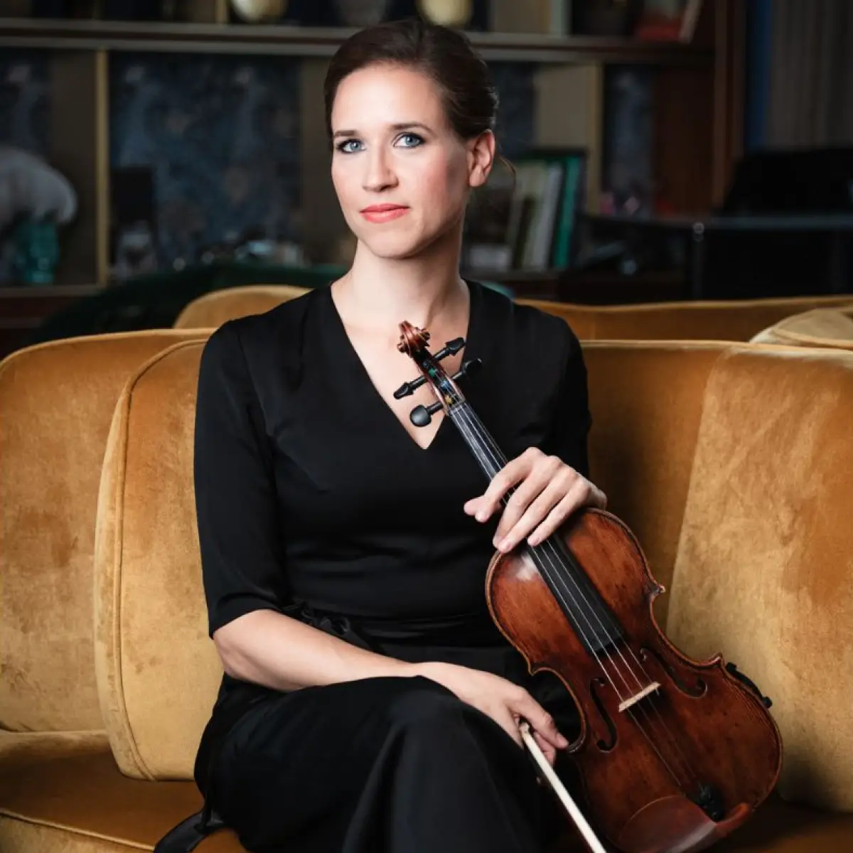 Király-Domány Bernadett - hegedű Király-Domány Bernadett - hegedű